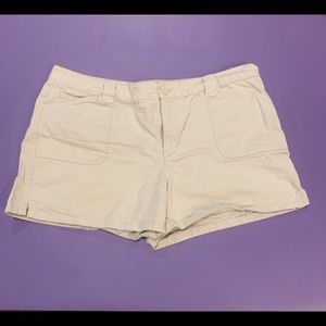 Old Navy khaki shorts Size 14